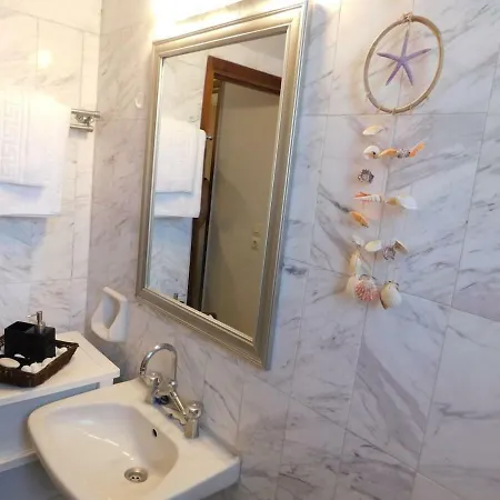 شقة A Bright Away From *