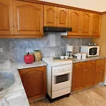Appartement A Bright Away From Parálion Ástros