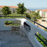 Appartement A Bright Away From