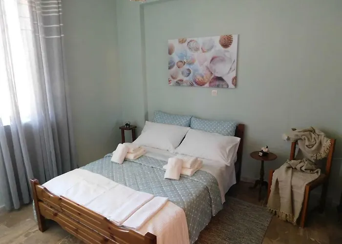 A Bright Away From * Parálion Ástros