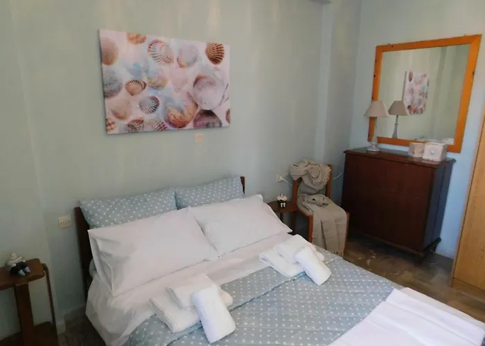 A Bright Away From Parálion Ástros